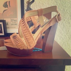 Rachel Zoe platform sandal size 7.5